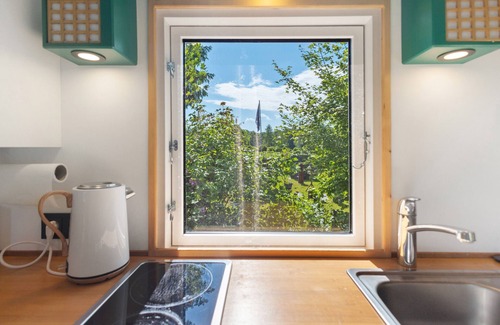 Fitzen House | Tiny Home 'Alma' with Private Garden and Wi-Fi
