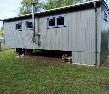 Ziegendorf House | Tiny House & Alpaka-Erlebnis im Ruhner Land - Naturidylle pur