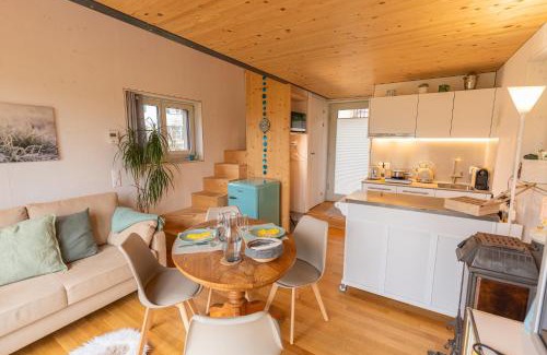 Brugg House | Tiny House Chez Claudine - Relaxen, Workspace, Nähe Thermen, Netflix, free Parking & Wifi