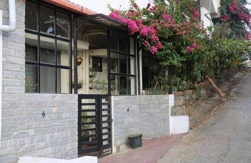 Mahadevpet Apartment | Tiny house for couple