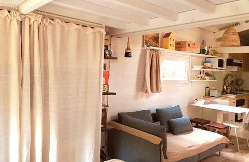 Meschers-sur-Gironde Ski Chalet | Tiny House La Cabane nestled under the trees 5 minutes from the beach