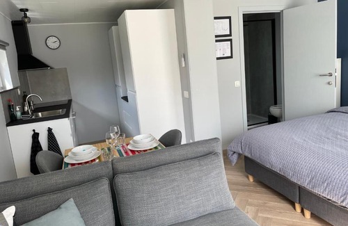 Kwaadmechelen House | Tiny House in Limburg bij Kelly & Nick