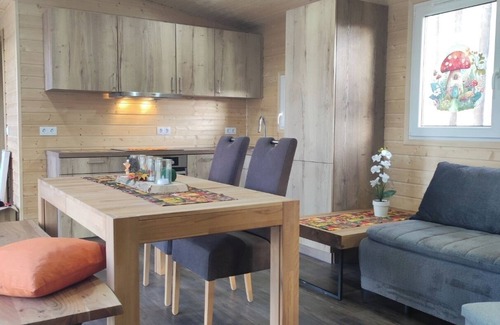 Mayrhof Apartment | Tiny House 'Unser Großer Tiny House' with Mountain View, Shared Garden and Wi-Fi