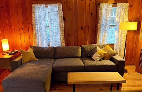 Clymer House | Tiny House with a Twist - 8 min to Peek n' Peak Ski Resort - Dog Friendly!
