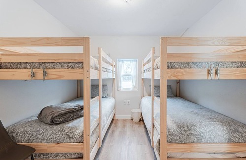 Oatmeal Hotel | Tiny Waterfront Cabin w Dock, Kayak, SUPs sleeps 7