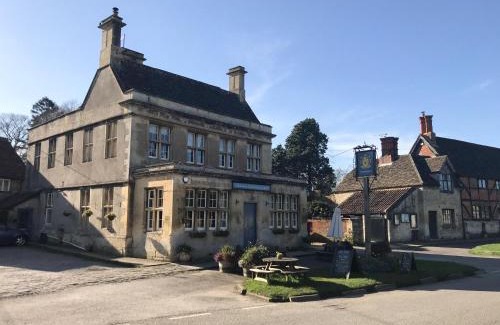 Trowbridge House | Tiptoe