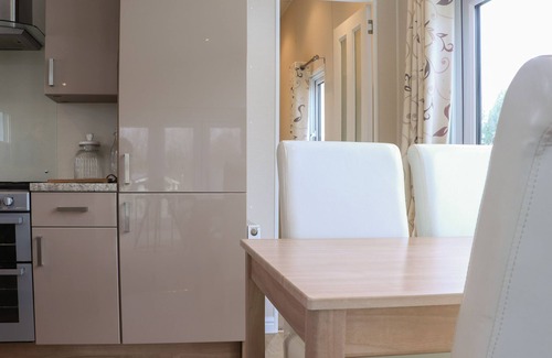 Yealand Conyers Cottage | TIPTOES LODGE, pet friendly, character holiday cottage in Carnforth