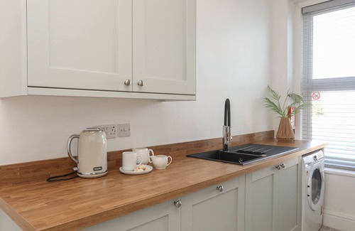 Rhyd-y-clafdy Cottage | TIR A MOR, pet friendly, character holiday cottage in Pwllheli
