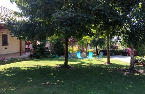 Tiszaorveny House | Tisza-Kert Vendégház -Tisza-Kert Vendégház II