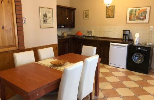 Tiszaorveny House | Tisza-Kert Vendégház -Tisza-Kert Vendégház II