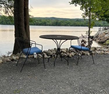 Lobelville Other | TN River Retreat