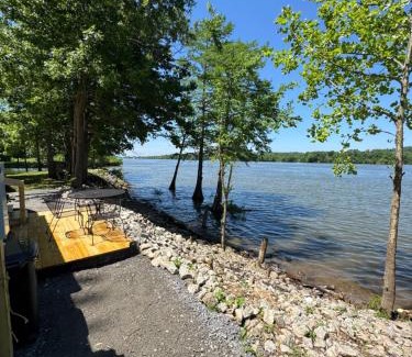 Lobelville Other | TN River Retreat