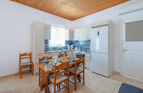 Pyrgos Apartment | To Pournari Beachside Garden House - Happy Rentals
