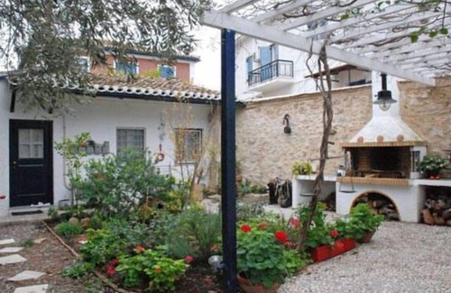Galaxidi Apartment | To Spitaki Main Building