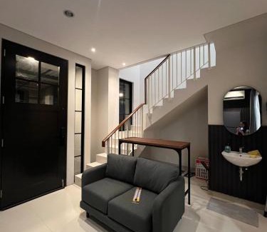 Gresik House | Toll Transit Home