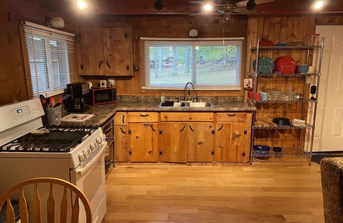 Irons Cabin | Toma trail cozy cabin salmon are in the Rivers ride trails or just relax