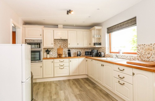 Ballindalloch Cottage | TOMBECK, family friendly, with a garden in Tomintoul