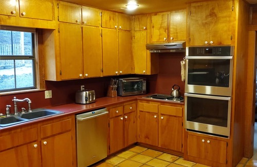 Hunt Cabin | "Top 11 coolest cabins in Texas" tripstodiscover.com