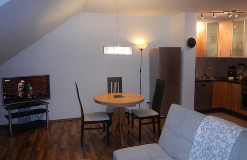 Troisdorf-Friedrich-Wilhelms-Hutte Apartment | Top equipment and great transport links to Cologne Bonn Siegburg, TG-Platz