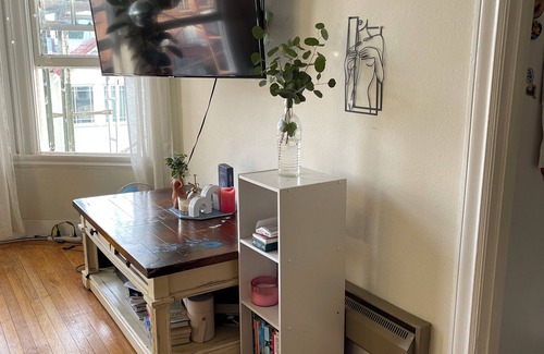 Marina District Apartment | Top Floor 1 Bedroom in Heart of the Marina SF