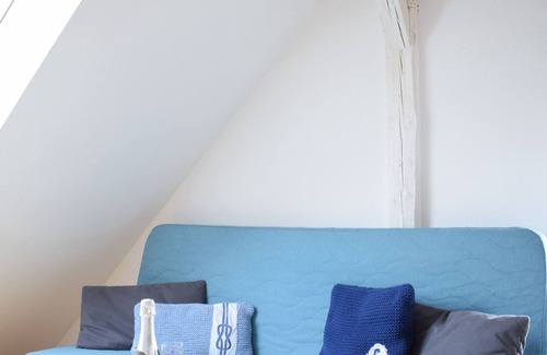 Neustadt in Holstein Apartment | Top floor apartment in an old building, near the harbor, close to the city center