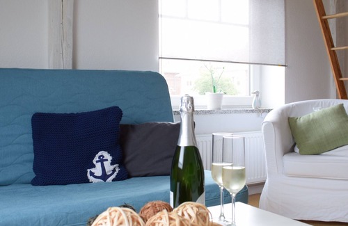 Neustadt in Holstein Apartment | Top floor apartment in an old building, near the harbor, close to the city center