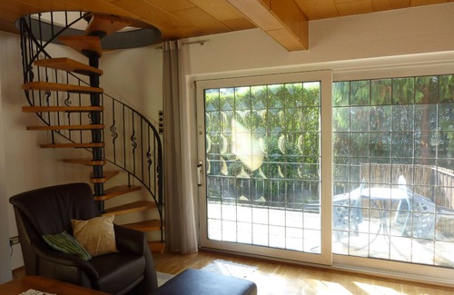 Stadtbezirk 3 Apartment | Top location, high quality, sunny maisonette. , Garden, free wifi