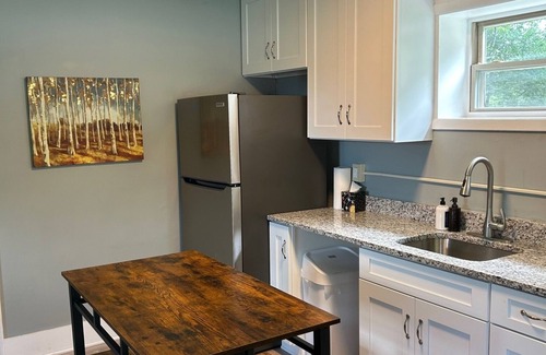 Monterey Cabin | Top of Jack Mountain - 1 BR Cabin with Easy Access and Close to Town - Hot Tub
