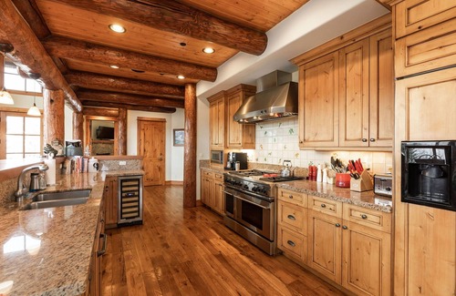 Beaver Creek House | Top of the Mountain Ski-in Ski-Out in Bachelor Gulch