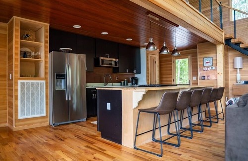 Beersheba Springs Cabin | Top of The Rock with views for miles