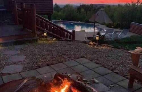 Weare Apartment | Top of the World 2 bedroom apt Pat’s Peak 15 minn