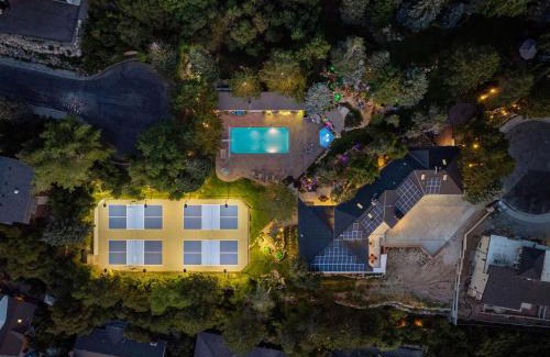 Olympus Cove Apartment | Top Olympus Luxury Estate Spa, Pool, Pickleball & more
