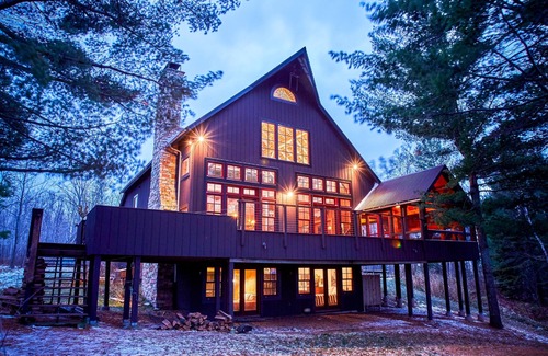 La Pointe Cottage | Top rental -MN Monthly Magazine. Sleeps 16. nCome make unforgettable memories. n