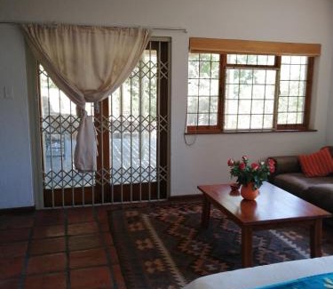 Fish Hoek Apartment | Top spot for adventurous couple