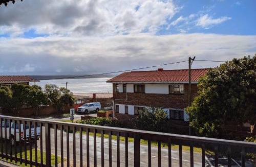 Vleesbaai House | Tornyntjie Beach House
