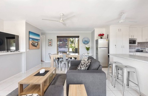 Torquay House | Torquay Beach Splendour An Expansive Family Stay
