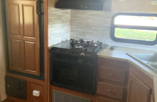 Lincoln RV Rental | Total Camping Package