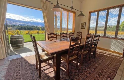 Lowburn House | Towan House at Carrick Winery