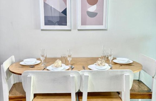 Pio del Pilar Apartment | Tower 1 Rm 305 FREE Parking, FREE Pool, Balcony, 1Bedroom 4 beds
