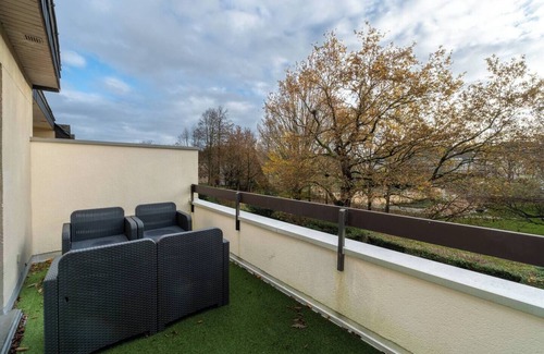 La Poterie House | Town house with terrace Near subway