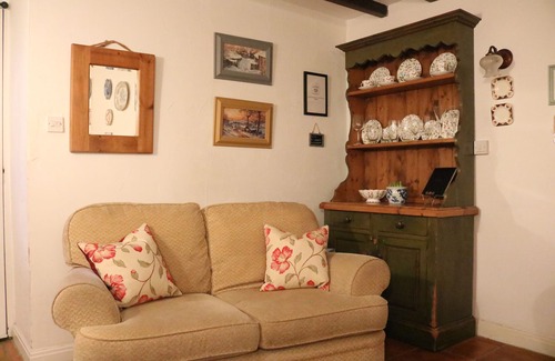 Sheldon House | Townend Holiday Cottage - Cosy Countryside Retreat