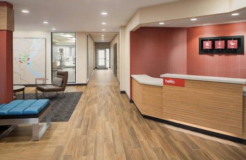 Dubuque Hotel | TownePlace Suites by Marriott Dubuque Downtown
