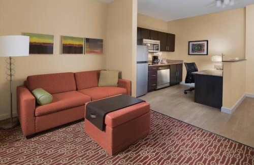 Clute Hotel | TownePlace Suites by Marriott Lake Jackson Clute