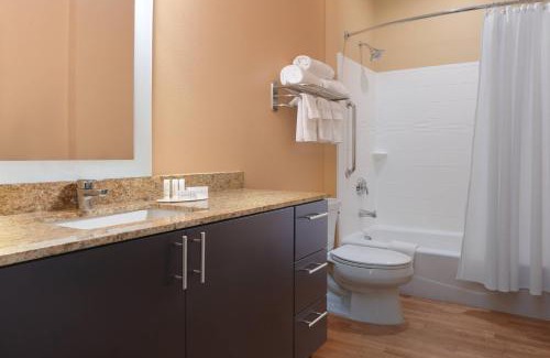 Clute Hotel | TownePlace Suites by Marriott Lake Jackson Clute