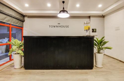 Ameerpet Hotel | Townhouse 359 Begumpet Near Hyderabad Central
