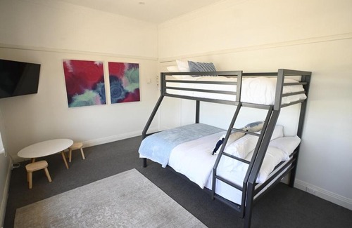 Glen Iris Apartment | Townhouse in Glen Iris