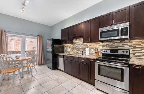Lafayette Square Condo | Townhouse in Historic Lafayette Square