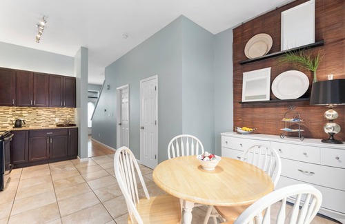 Lafayette Square Condo | Townhouse in Historic Lafayette Square