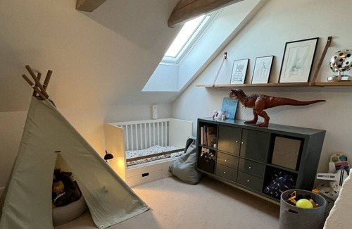 Skoyen Villa | Townhouse in Oslo (garden, balcony, car)