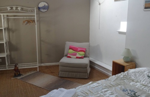 Eymoutiers Bed & Breakfast | Townhouse St Jacques - Loft room with ensuite, central location, free parking